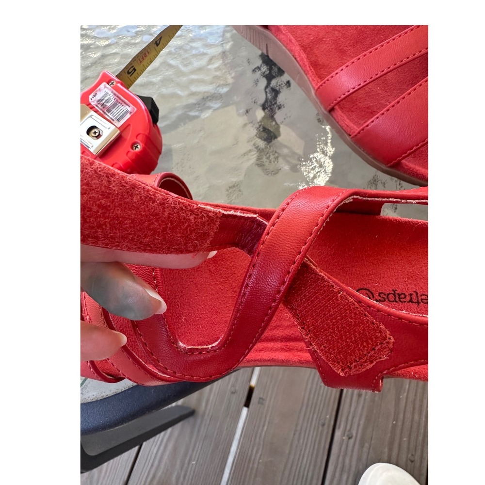 Baretraps‎ Janus Red Strappy Wedge Sandals Women's 8.5 M Faux Sude - Picture 10 of 11